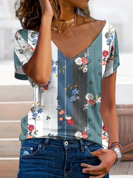 

V neck Casual Floral Regular Fit T-Shirt, Multicolor, T-Shirts