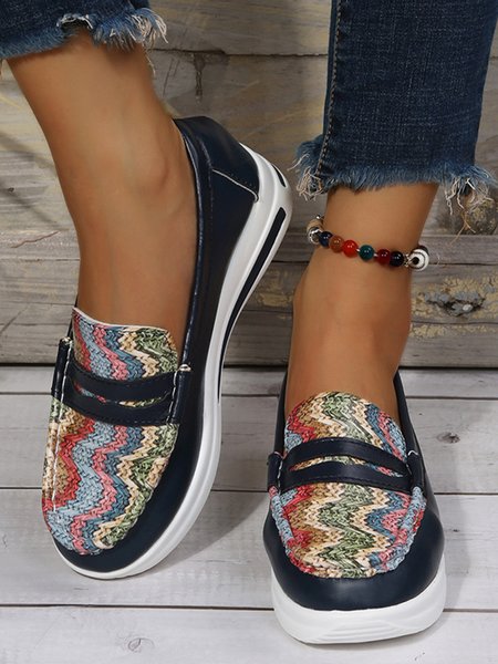 

Lightweight Crocodile Print Colorblock Shoes, Blue, Flats