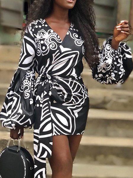 

Regular Fit Abstract Lantern Sleeve V Neck Mini Dress, Black, Mini Dresses