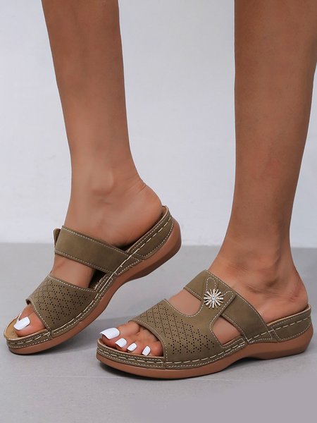 

Comfortable Soft Sole Cutout Slipper Sandals, Brown, Sandals & Slippers