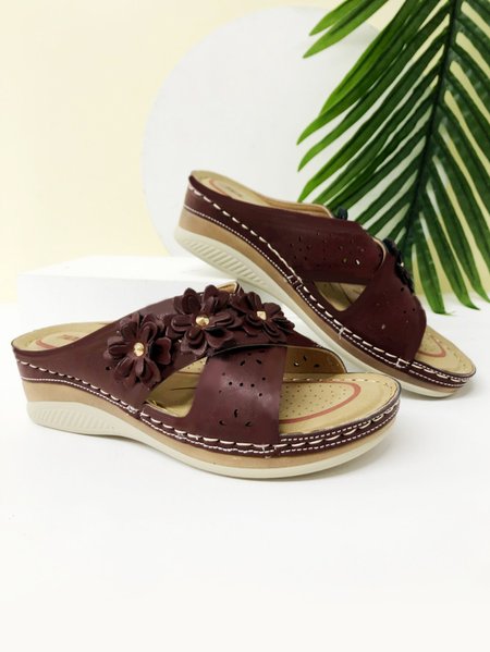 

Lightweight Comfortable Vintage Floral Cutout Wedge Platform Slippers, Crimson, Sandals