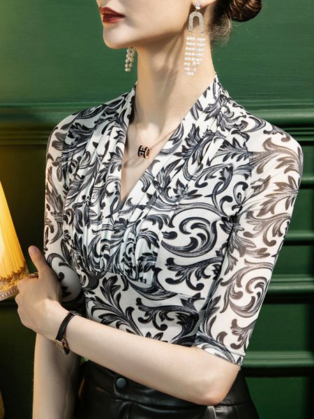 

Elegant Daily Half sleeve Floral Tight V Neck T-Shirt, White, Tees