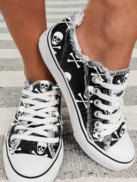 

Halloween Black Skull Print Distressed Lace Up Sneakers, Flats