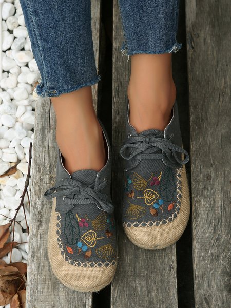 

Bohemian Leaf Embroidery Straw Sole Shoes, Gray, Flats