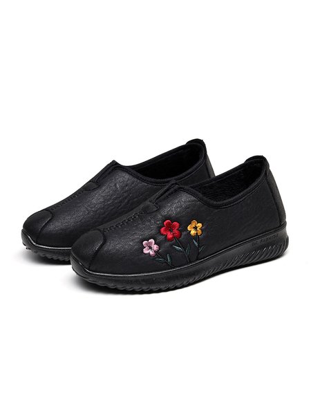 

Embroidered Floral Vintage Flats, Black, Flats