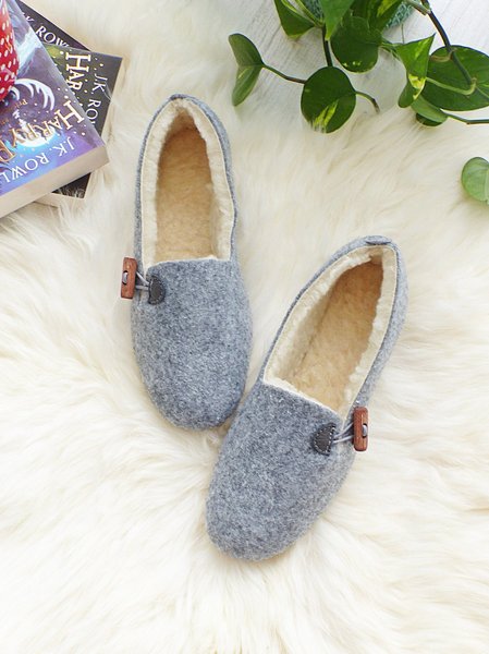 

Grey Insulated Indoor Flats, Gray, Flats
