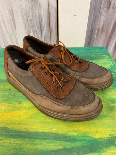 

Brown Vintage Distressed Casual Sneakers, Sneakers