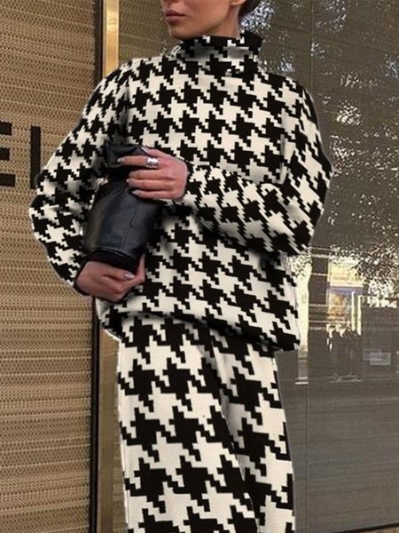 

Urban Long Sleeve Houndstooth Loose Sweater, Black, Pullovers