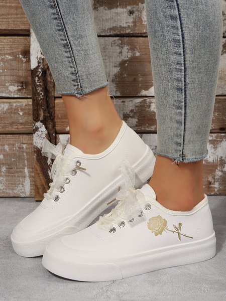 

Women's Rose Printing Lace-Up Flat Sneakers, White, Women's Shoes