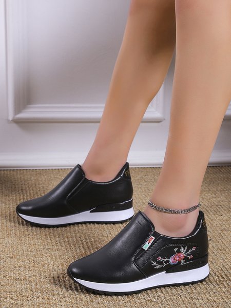 

Women's Inner Height Increase Slip On Casual Sneakers, Black, Sneakers