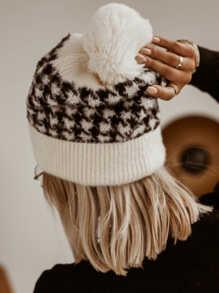 

Houndstooth Color Block Knit Hat, Black-white, Women Hats