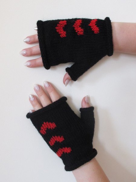 

Wool Crochet Heart Pattern Gloves Valentine's Day Christmas New Year Gift Accessories, Black, Women Gloves