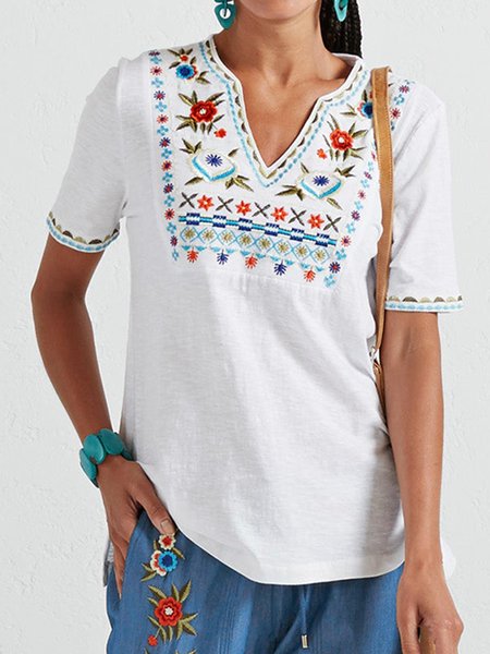 

V Neck Floral Loose Casual T-Shirt, White, Tunics