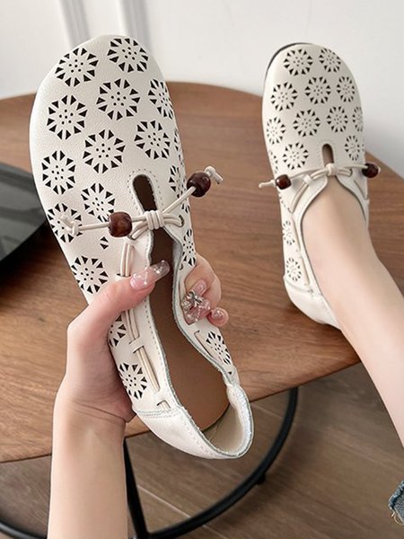 

Hollow Out Beading Knot Decor Flats Shoes, Off white, Flats