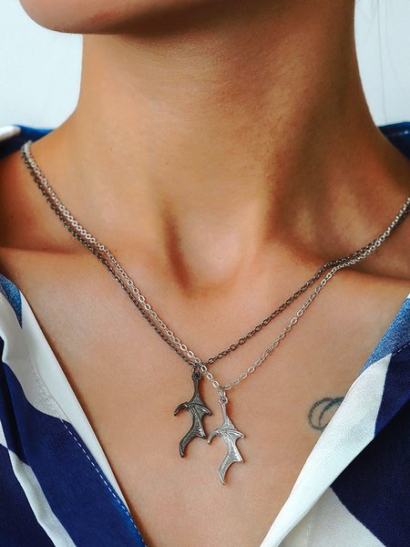 

2Pc Black and White Wings Pattern Couple Necklace Set Valentine's Day Gift Jewelry, Black-white, Necklaces