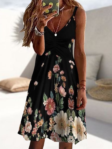 

Women's Art Print Floral V Neck Regular Fit Dress, Black, Dresses
