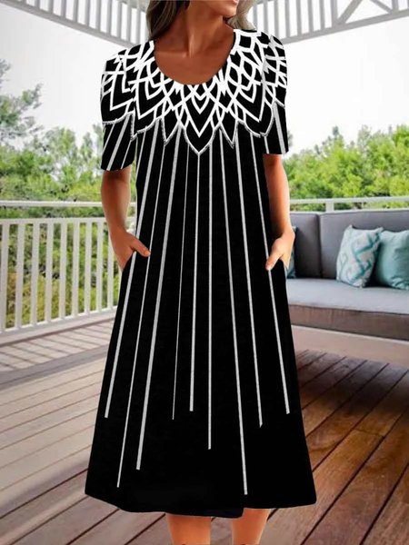 

Striped Casual Regular Fit Crew Neck Dress, Black, Dresses