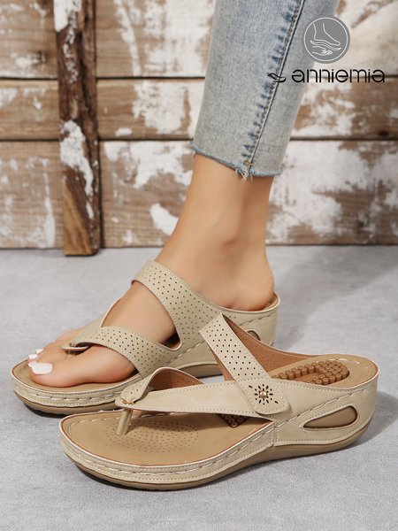 Retro Casual Breathable Flip Flops Massage Function Sandals, Apricot, Sandals