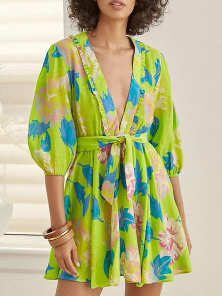 

Floral Vacation Half Sleeve V Neck Dress, Green, Mini Dresses