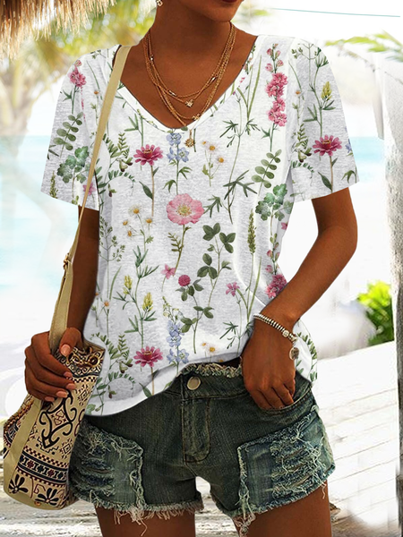 

V Neck Floral Vacation T-Shirt, White, T-Shirts