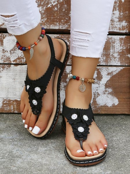 

Applique Beaded Decor Comfy Sole Vacation Thong Sandals, Black, Sandals