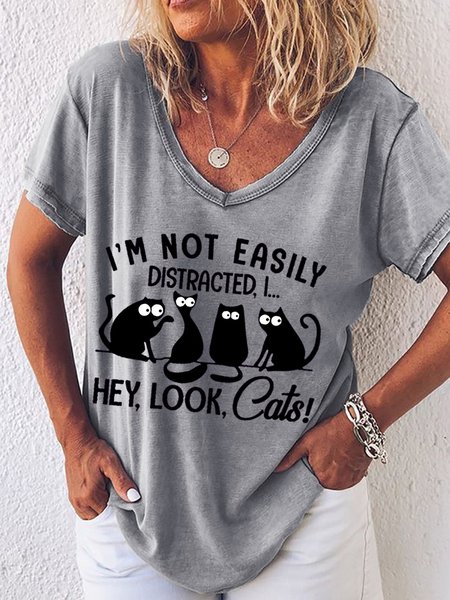 

Women's I'm Not Easily Distracted Print Cat Lover V Neck Casual T-Shirt, Gray, T-shirts