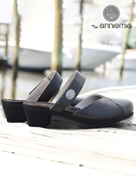 

Black Casual Chunky Heel Mules Coal Shoe, Sandals