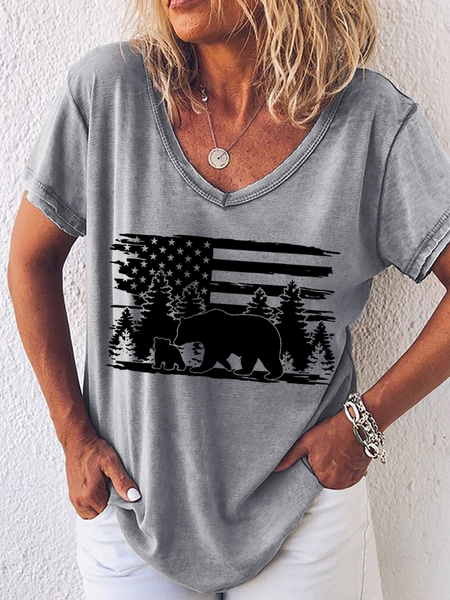 

Women's Mama Bear Simple America Flag V Neck T-Shirt, Gray, T-shirts