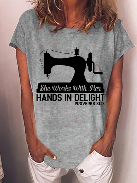 

Women's Funny Word She Works With Her Hands In Delight Proverbs 31:13 Crew Neck Loose T-Shirt, Gray, T-shirts
