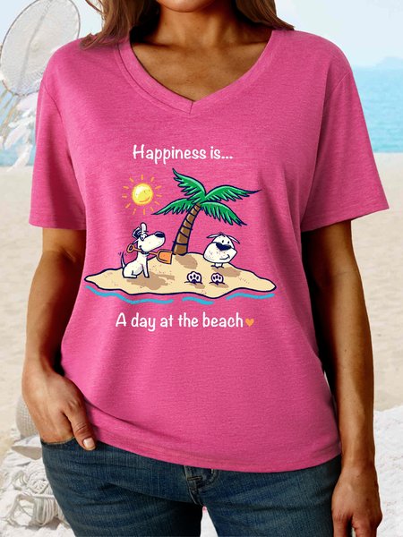 

Women's Happiness Is A Day At The Beach Casual T-Shirt, Rose red, T-shirts