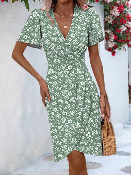 

Boho Regular Fit V Neck Disty Floral Dress, Green, Dresses