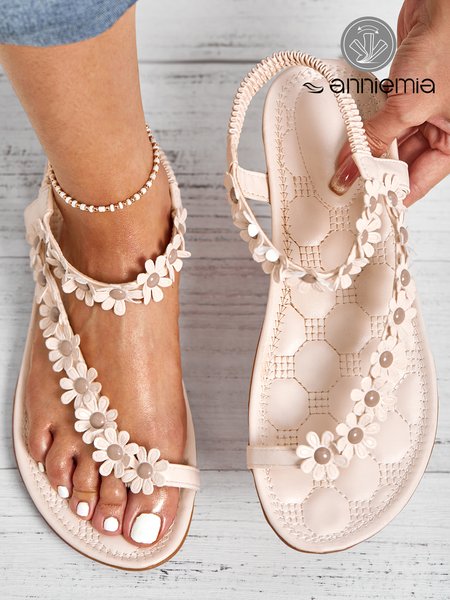 

Holiday Applique Flat Heel Thong Sandals, Beige, Sandals