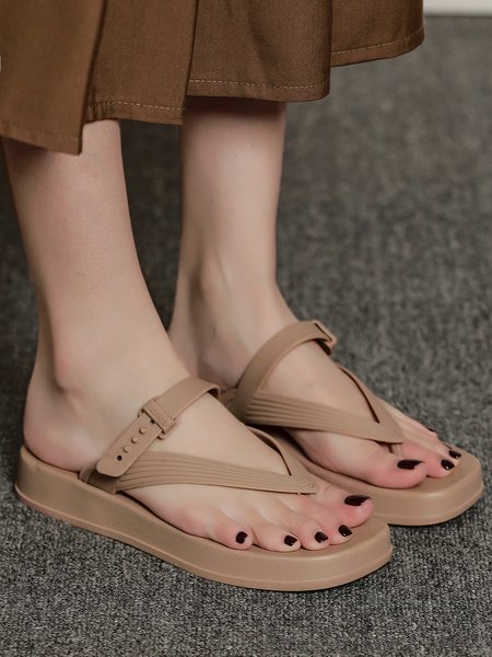 

Beach Vacation Waterproof Stripe Flip Flops, Nude, Slippers