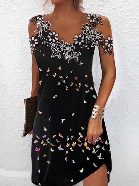 

Butterfly Regular Fit Simple V Neck Dress, Black, Dresses