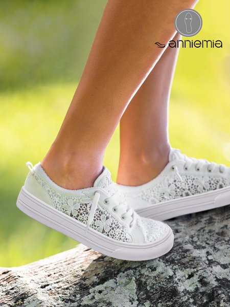 

Breathable Hollow out Floral Casual Canvas Shoes, White, Sneakers