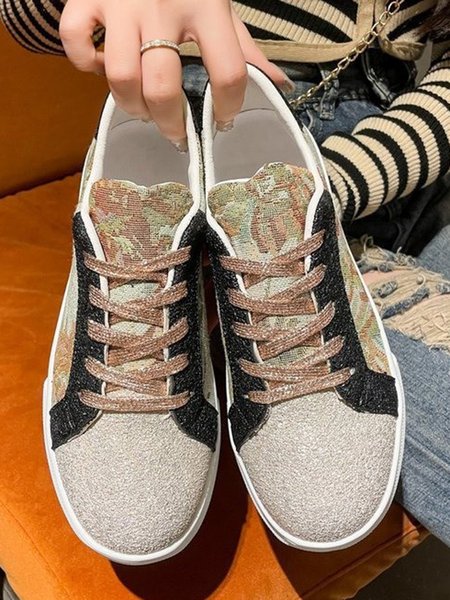 

Botanical Graphics Glitter Stitching Personalized Sneakers, Beige, Sneakers