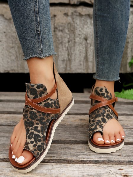 

Cutout Back Zip Canvas Strappy Thong Sandals, Leopard, Sandals