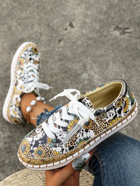 

Sunflower Cow Pattern West Style Skate Shoes, As picture, Sneakers