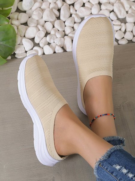 

Hollow Breathable and Light Flying Woven Sports Clogs, Beige, Sneakers