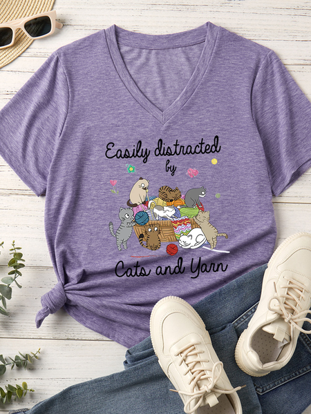 

Women's Funny Cat Lovers Easily Distracted By Cats And Yarn Cotton-Blend V Neck T-Shirt, Purple, T-shirts