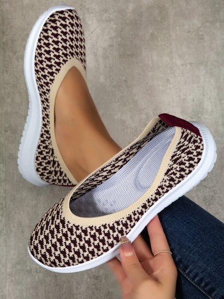 

Contrasting Houndstooth Graphic Flyknit Sneakers, Beige, Sneakers