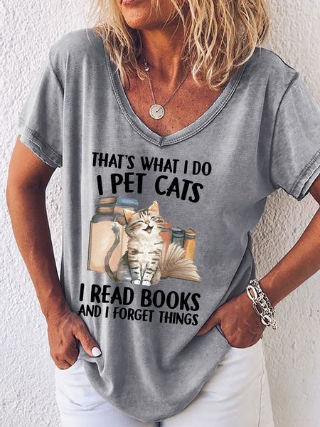 

Women's I Pet Cats I Read Books And I Forget Things Crew Neck Casual T-Shirt, Gray, T-shirts