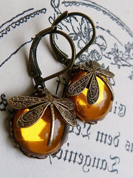 Hecheng European and American cross border foreign trade jewelry retro dragonfly pattern earrings old moonstone ladies earrings wholesale