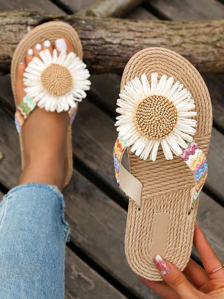 

Flower Decor Braided Beach Flip-Flops, White, Slippers