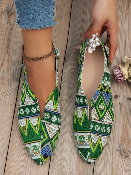 

Canvas Ethnic Print Front V Design Slip On Shoes, Green, Flats