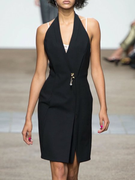 

Urban V Neck Regular Fit Plain Dress With Brooch, Black, Mini Dresses