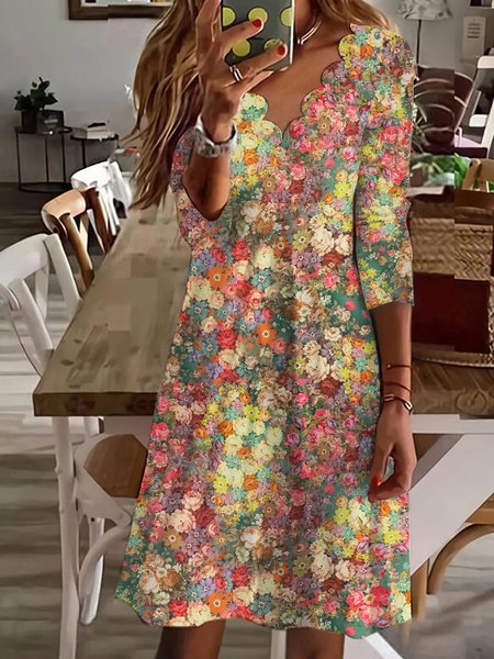 

Shell Neck Small Floral V Neck Casual Dress, Pink, Dresses