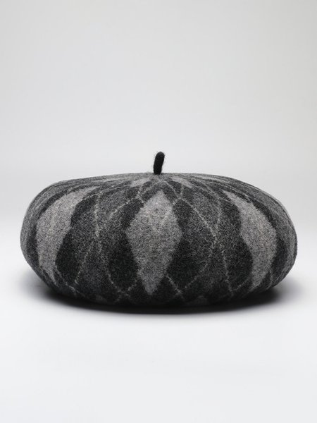 

Contrasting Geometric Ribbed Graphic Thermal Art Wool Beret, Black, Hats