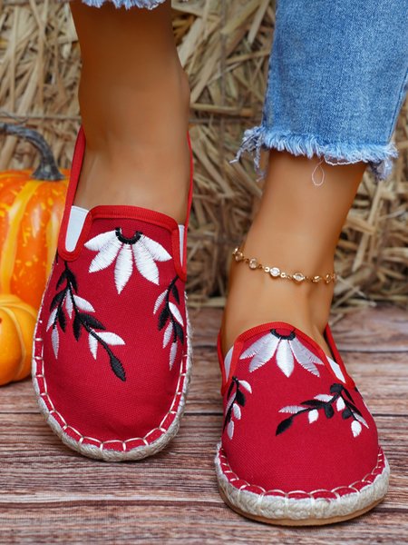 

Women Floral Leaf Embroidery Slip On Espadrille Flats, Red, Flats