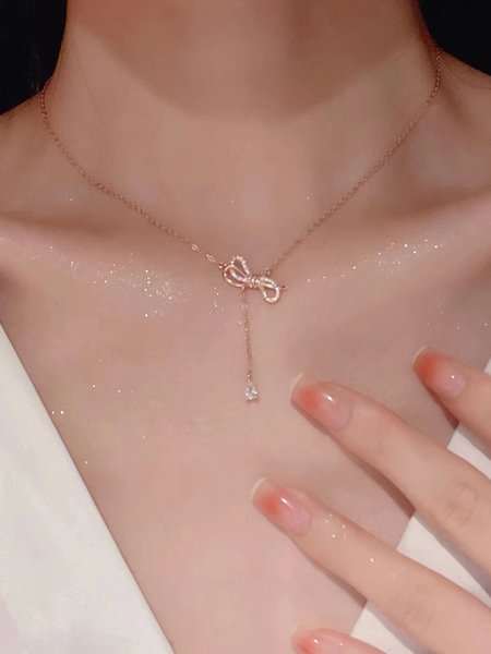 

Rhinestone Bow Elegant Pendant Necklace, As picture, Necklaces